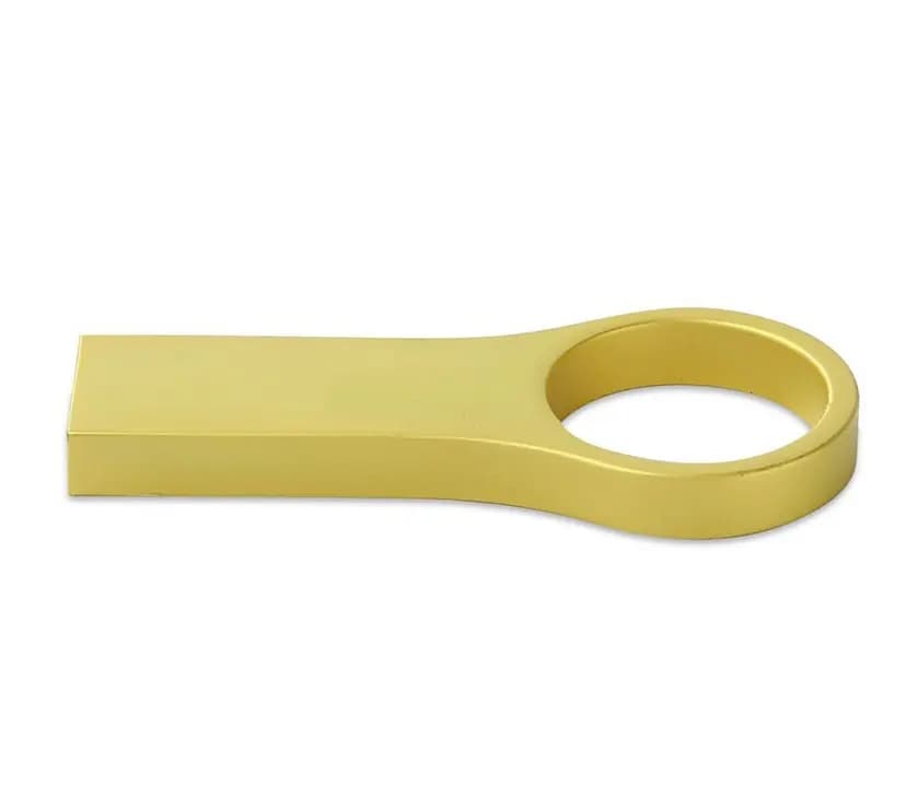 promosyon altın rengi metal USB bellek, dikdörtgen gövde ve yuvarlak halka uçlu, yazısız, beyaz zemin