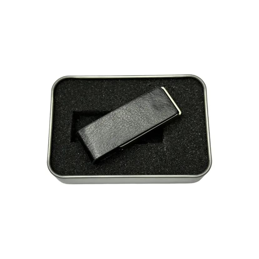 promosyon metal kutu içinde siyah deri kapaklı USB bellek ve sünger yatak