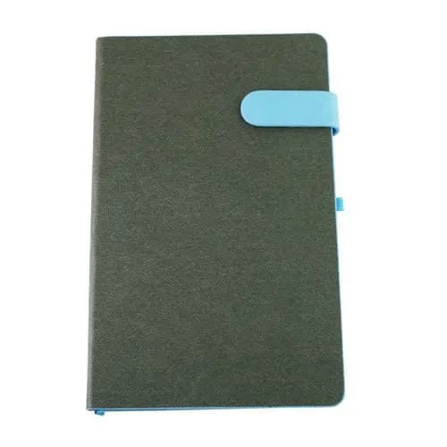promosyon koyu gri dokulu defter, açık mavi lastik kapak bandı ve ince mavi ayraç, beyaz zemin