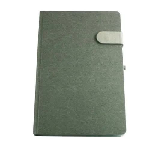 promosyon yeşil kumaş kaplı defter, gri lastik bantlı, tek adet, yazısız, beyaz arka plan