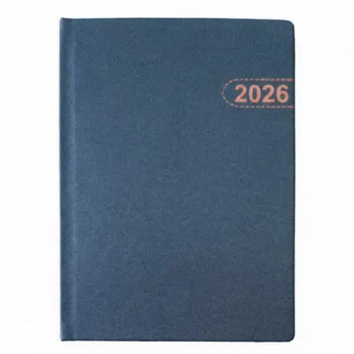 promosyon mavi kumaş dokulu defter, üzerinde turuncu 2026 yazısı ve kesikli çerçeve, beyaz zemin