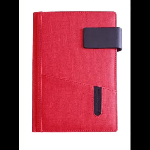 promosyon kırmızı dokulu defter kapağı, siyah elastik bantlı, tek adet, yazısız, beyaz arka plan