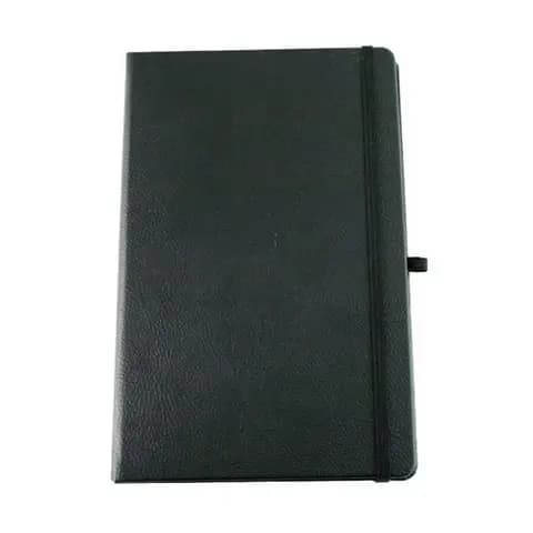 promosyon siyah suni deri kapaklı lastikli defter, sağ yanda kalem halkası, beyaz fon