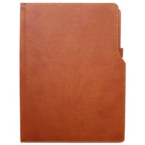 promosyon kahverengi deri defter kapağı, dikişli, sağ kenarı çentikli ve çıkıntılı, yazısız, beyaz zemin