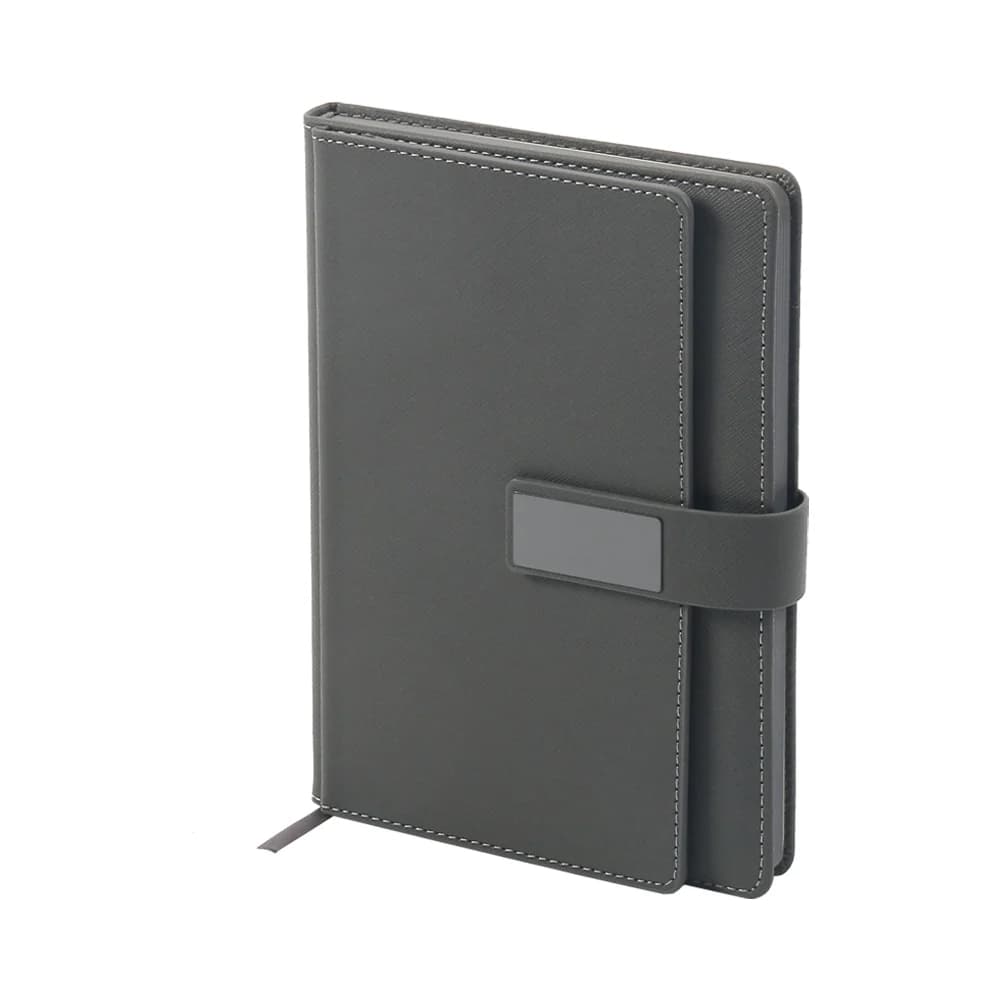 Promosyon koyu gri sert kapaklı defter, enine lastik ve metal toka