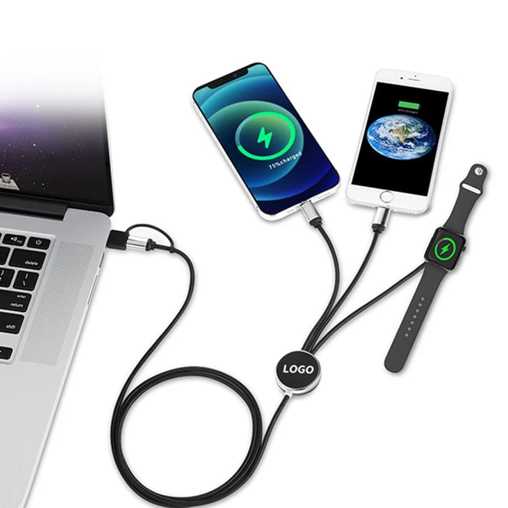 Siyah ışıklı şarj kablosu kullanımda, telefon, akıllı saat ve dizüstü bilgisayar şarjda