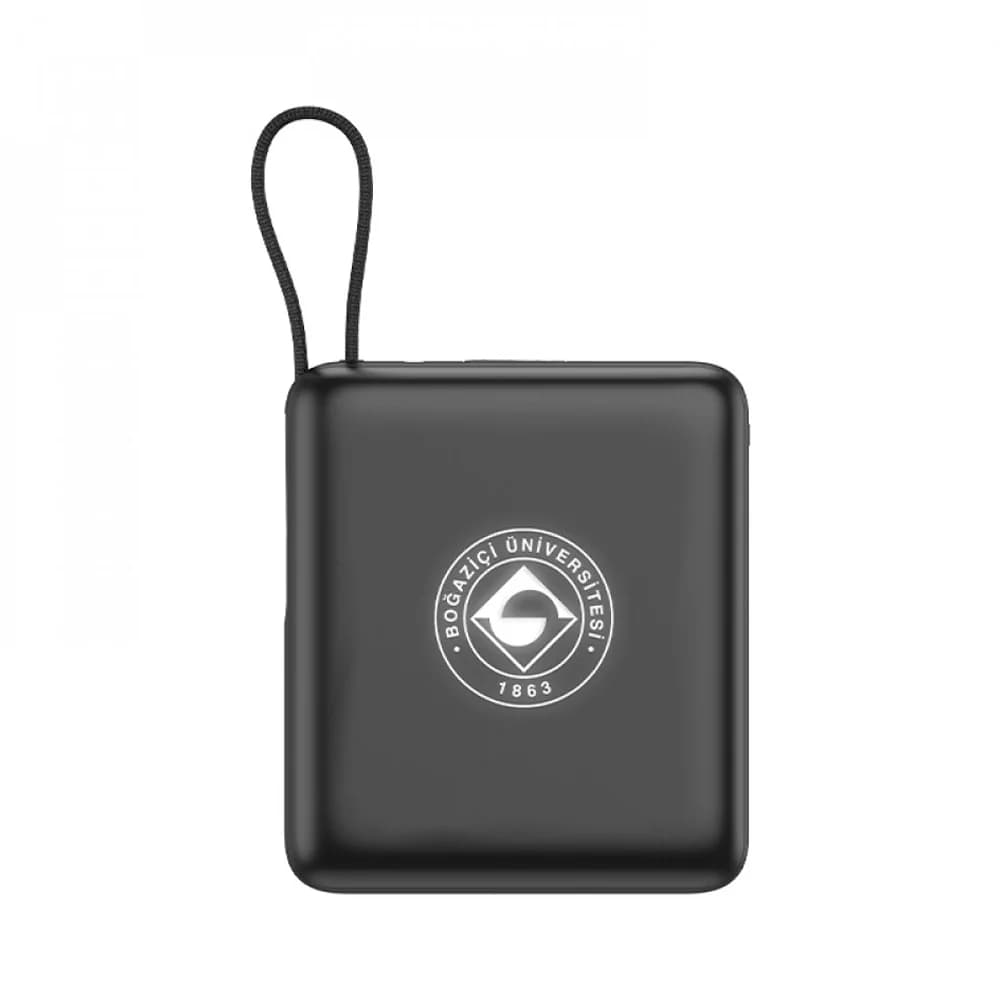 Mat siyah MagSafe powerbank arka yüzü, beyaz yuvarlak logo