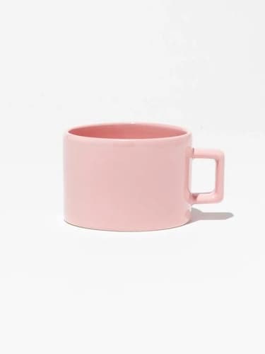 Pastel pembe porselen promosyon kahve fincanı; baskısız, kare kulp sağda