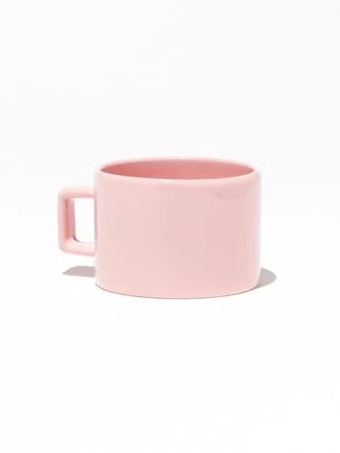 Pastel pembe porselen promosyon kahve fincanı; baskısız, kare kulp solda