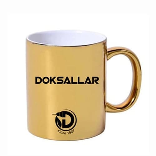 Altın renkli süblimasyon promosyon kupası; beyaz içli, önde siyah kurumsal yazı baskısı