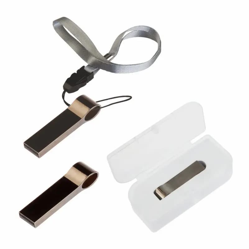 32 GB kapasiteli metal kasa USB bellek, iş dünyasındaki veri aktarımı için tasarlanmış dayanıklı ve taşınabilir çözüm