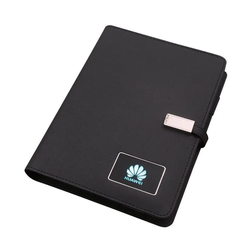 Taşınabilir şarj cihazı ve organizatör işlevi sunan 8.000 mAh powerbank