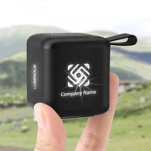 Logolu powerbank ve USB bellek içeren teknolojik promosyon ürünleri