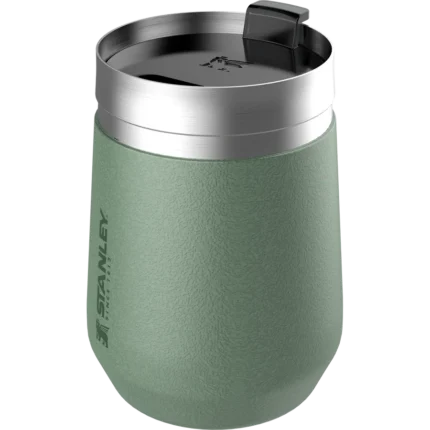 Paslanmaz çelik ve plastik karışımı termos, kahve veya çay tutmak için ideal, yeşil renk ve sağlam tasarım, promosyon ürünleri ve kişisel kullanımlar için uygun.