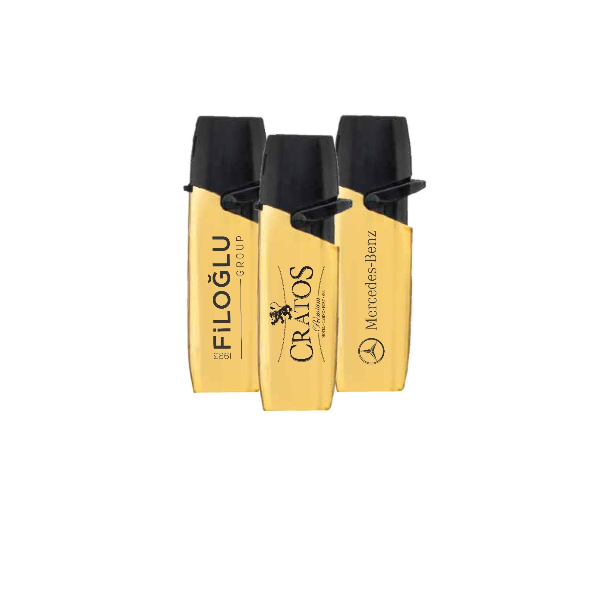 gold-jet-metal-cakmak-1 Şık gold kaplama detaylarına sahip rüzgâra dayanıklı premium promosyon çakmak genel görünümü.